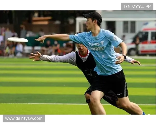 北京飞盘队在世界攀岩锦标赛中的技术表现分析与点评 北京飞盘队在世界攀岩锦标赛中的技术表现分析与点评