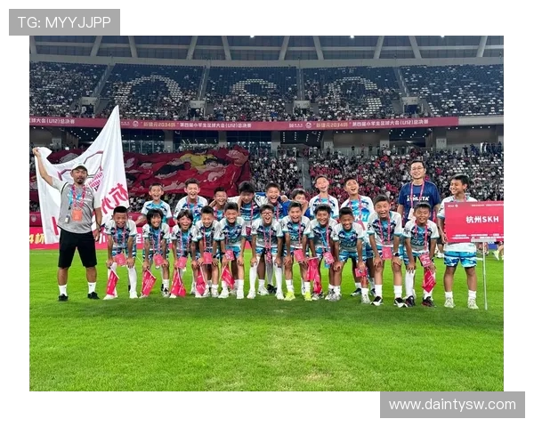 杭州足球队个人能力提升的热议与未来发展趋势分析 杭州足球队个人能力提升的热议与未来发展趋势分析