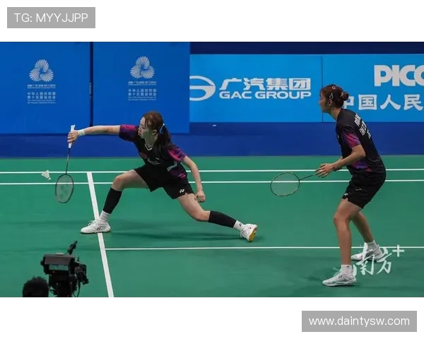 杭州羽毛球队耐力表现分析与提升策略探讨 杭州羽毛球队耐力表现分析与提升策略探讨