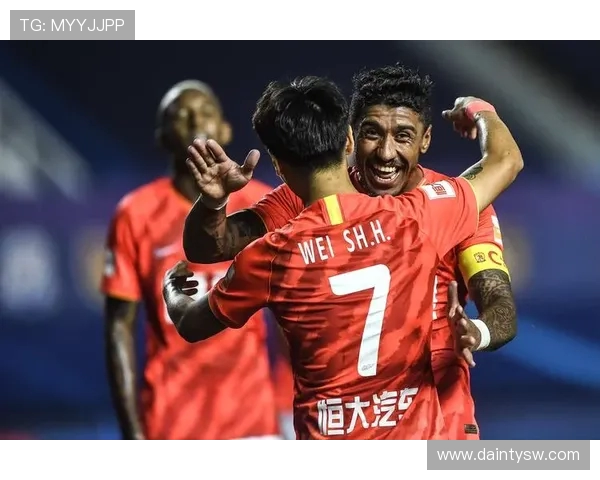 浦和球迷激情对决恒大球队展现足球魅力与文化碰撞