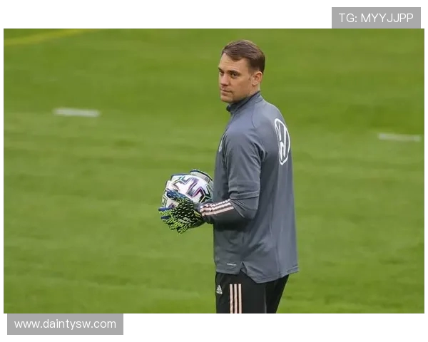 诺伊尔重伤缺席整个赛季拜仁紧急求援德赫亚加盟