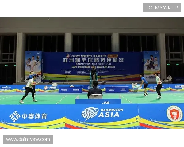 杭州街舞队在滑板精英赛中以64分领先积分榜,展现出色实力与团队默契 杭州街舞队在滑板精英赛中以64分领先积分榜,展现出色实力与团队默契