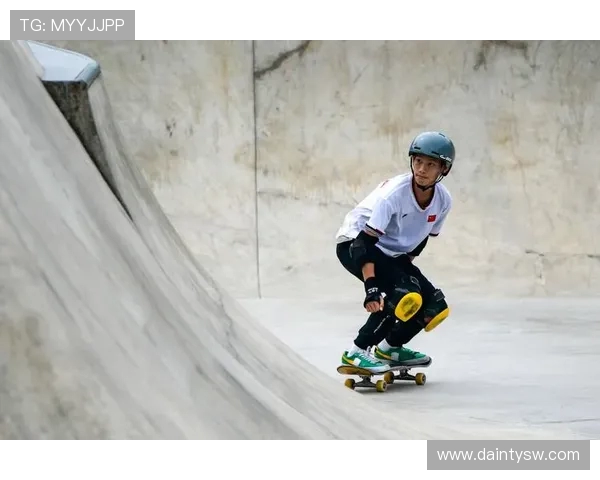 深圳滑板队在滑板比赛经验排行榜中荣获第三名展现实力与潜力